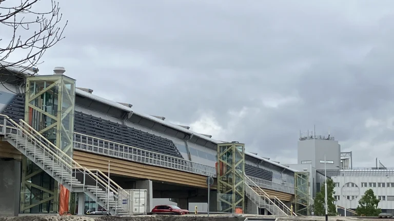 Voetgangersbrug - Royal FloraHolland