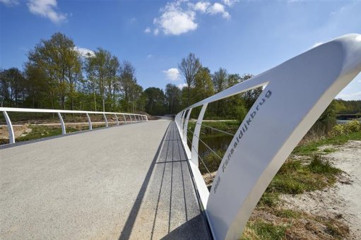 Voetgangersbrug Assen Kanaaldijkbrug TruSteel Infra