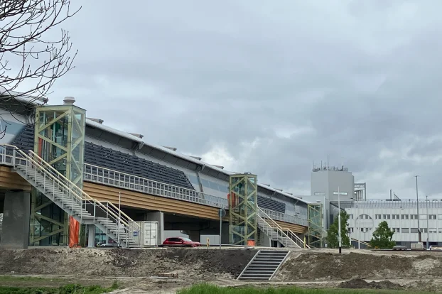 Voetgangersbrug - Royal FloraHolland