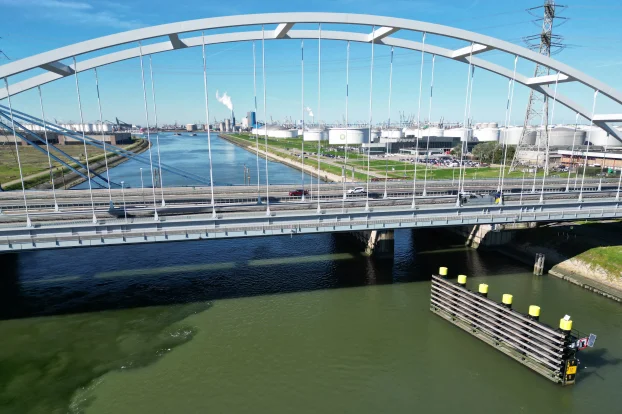 Geleidewerk Hartelkanaal, Rotterdam