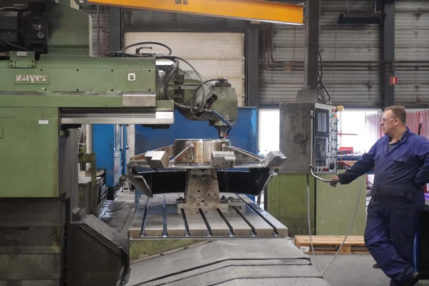machines MF Emmen