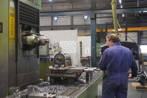 Machinery milling production employee MF Emmen