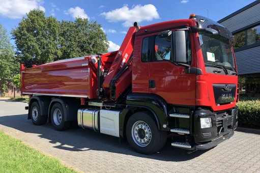 Two- and three-sided tippers
