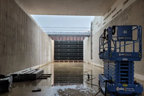 Uitbreiding spuicomplex, Afsluitdijk