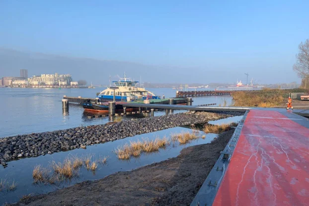 Pontonaanlandingen Zeeburgereiland, Amsterdam