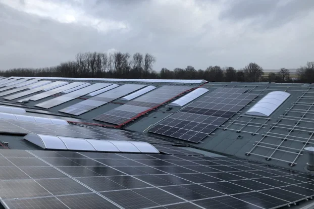 Zonnepanelen De Boer Staal, Uitgeest